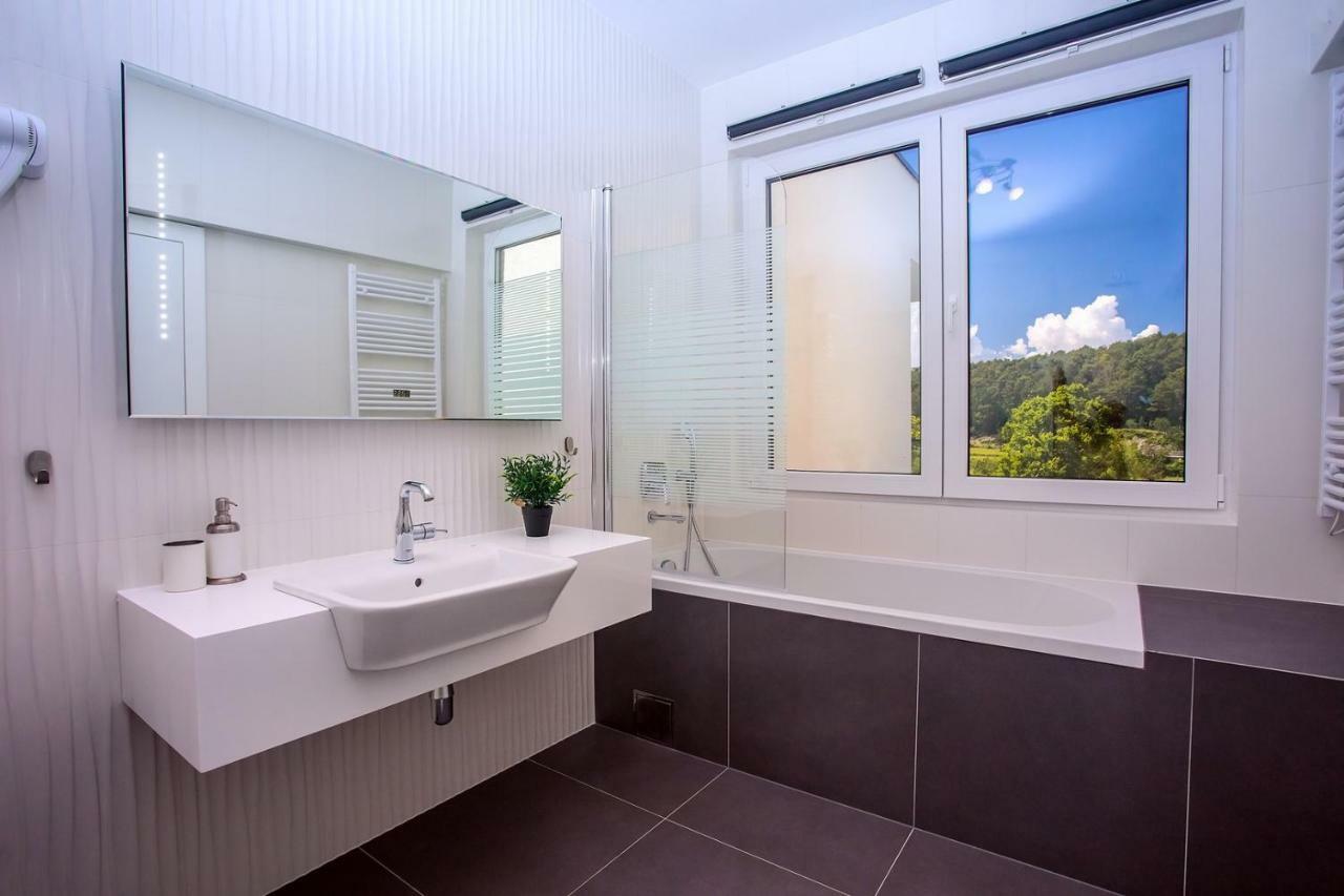 Villa Agava With Heated Pool, Jacuzzi, Sauna, Gym, 4 En-Suite Bedrooms Gata Bagian luar foto